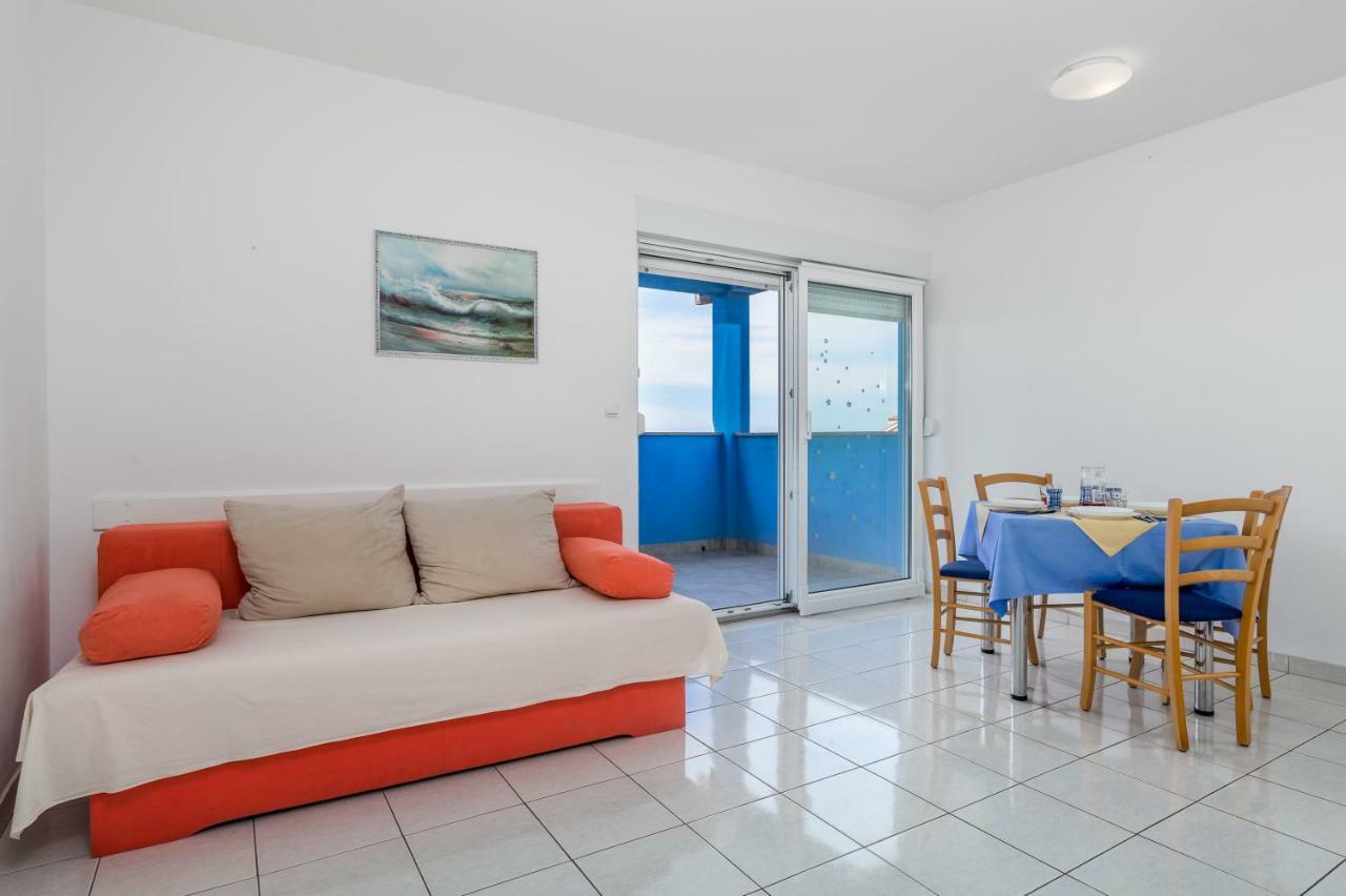 Modra Kuca Apartment Mandre Exterior photo